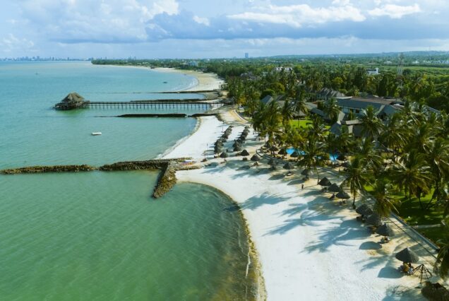 4 Days Diani Beach & Tsavo East Bush   Safari