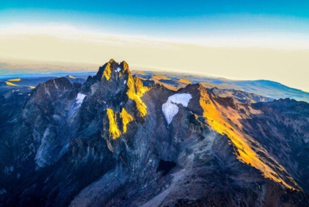 6 DAYS 5 NIGHTS MOUNT KENYA TREK – NARO MORU TO SIRIMON